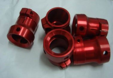 Il rosso di alluminio anodizza l'asse precisione 4 del pezzo meccanico AL7075 0.005mm di CNC