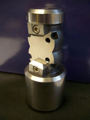 La fresatura di precisione di Automative lavorata parte l'acciaio inossidabile con tolleranza di 0.01mm