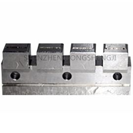 Il montaggio di metallo assiste il CNC di precisione che lavora l'acciaio inossidabile a macchina