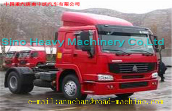 Iso ccc HOWO di SINOTRUK 4 x 4 TUTTO IL rimorchio 20-70T EUROII/III LHD o RHD 260-420HP del CAMION del TRATTORE di WHEEL-DRIVE